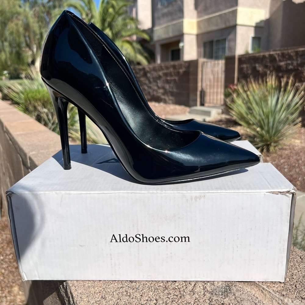 Aldo Stessy Black Patent Heels – Size 6.5 (US) – Classic Pointed Toe Pumps